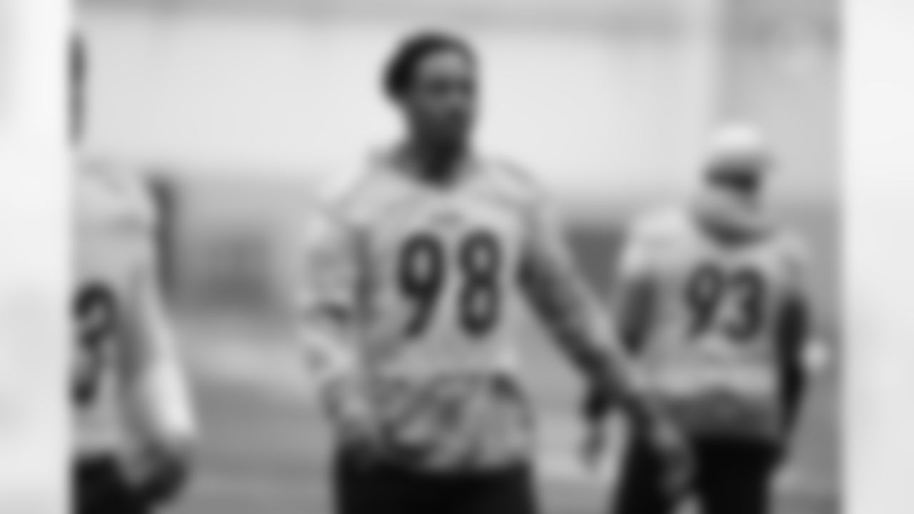 Pittsburgh Steelers defensive lineman Taco Charlton (98) during practice at the UPMC Rooney Sports Complex preparing for a Wild Card Round matchup against the Kansas City Chiefs, Wednesday, Jan. 12, 2022 in Pittsburgh, PA. (Karl Roser / Pittsburgh Steelers)