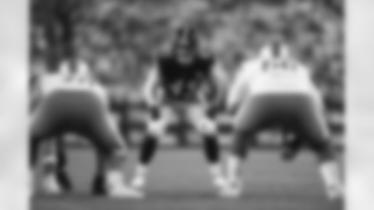 Pittsburgh Steelers linebacker Joe Schobert (45)