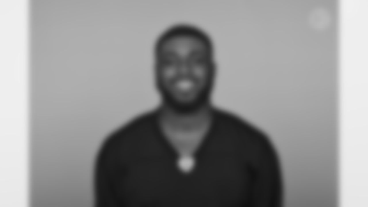 Pittsburgh Steelers linebacker Ulysees Gilbert III (54)