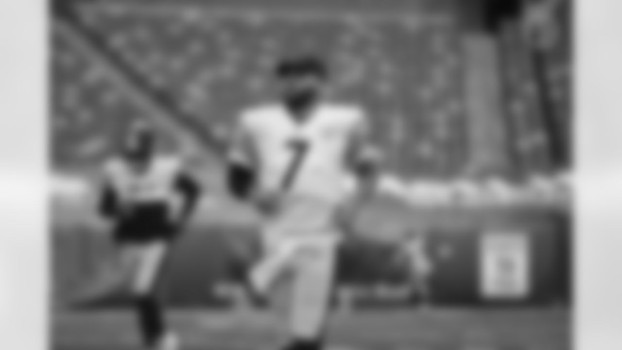 Pittsburgh Steelers quarterback Ben Roethlisberger (7) warms up before a regular season game between the Pittsburgh Steelers and the New York Giants, Monday, Sept. 14, 2020 in East Rutherford, NJ. (Karl Roser / Pittsburgh Steelers)