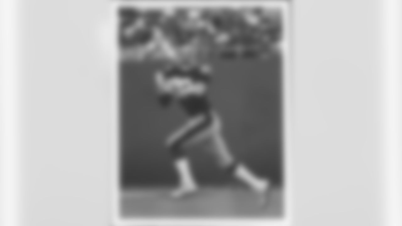 537 career receptions.