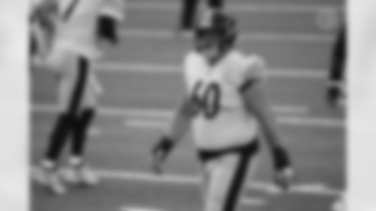 Pittsburgh Steelers center J.C. Hassenauer (60) warms up before a regular season game between the Pittsburgh Steelers and the New York Giants, Monday, Sept. 14, 2020 in East Rutherford, NJ. (Ben Solomon / Pittsburgh Steelers)