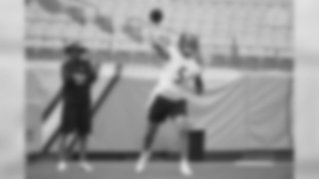 Pittsburgh Steelers quarterback Paxton Lynch (5) trains with Pittsburgh Steelers Quarterback Coach Matt Canada at Heinz Field during the Steelers 2020 Training Camp, Friday, Aug. 14, 2020 in Pittsburgh, PA. (Karl Roser / Pittsburgh Steelers)