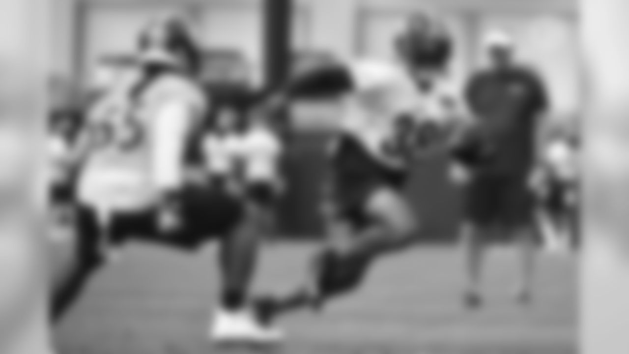 Devin Bush and Jaylen Samuels