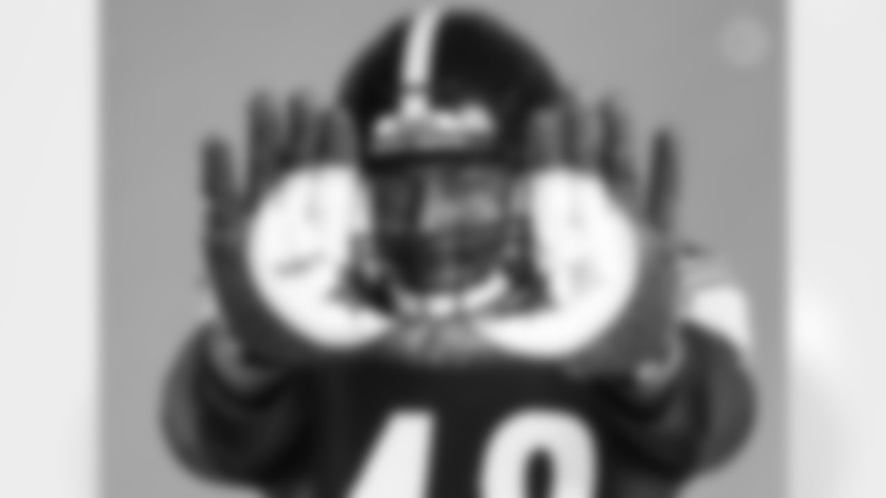 Pittsburgh Steelers linebacker Quincy Roche (48) poses for a photo during the Steelers 2021 media day, Saturday, July 24, 2021 in Pittsburgh, PA. (Caitlyn Epes / Pittsburgh Steelers)