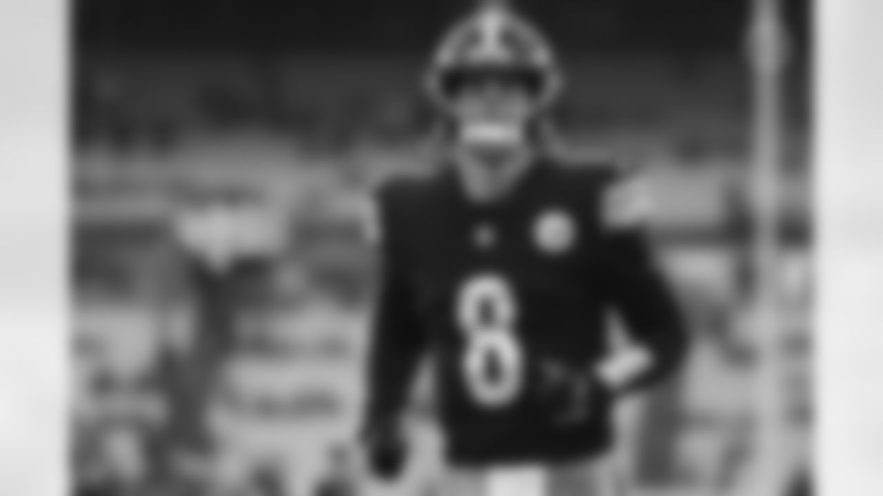 Pittsburgh Steelers quarterback Kenny Pickett (8) during a regular season game between the Pittsburgh Steelers and the Baltimore Ravens, Sunday, Dec. 11, 2022 in Pittsburgh, PA. (Karl Roser / Pittsburgh Steelers)