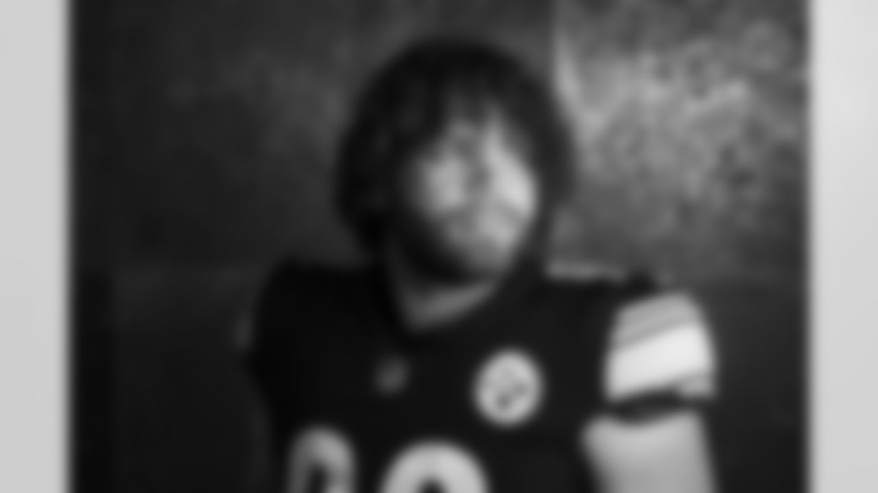 Pittsburgh Steelers defensive end Isaiahh Loudermilk (92) poses for a photo during the Steelers 2021 media day, Friday, July 23, 2021 in Pittsburgh, PA. (Caitlyn Epes / Pittsburgh Steelers)