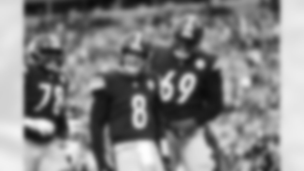 Pittsburgh Steelers quarterback Kenny Pickett (8) and Pittsburgh Steelers offensive lineman Kevin Dotson (69) during a regular season game between the Pittsburgh Steelers and the New York Jets, Sunday, Oct. 2, 2022 in Pittsburgh, PA. (Abigail Dean / Pittsburgh Steelers)