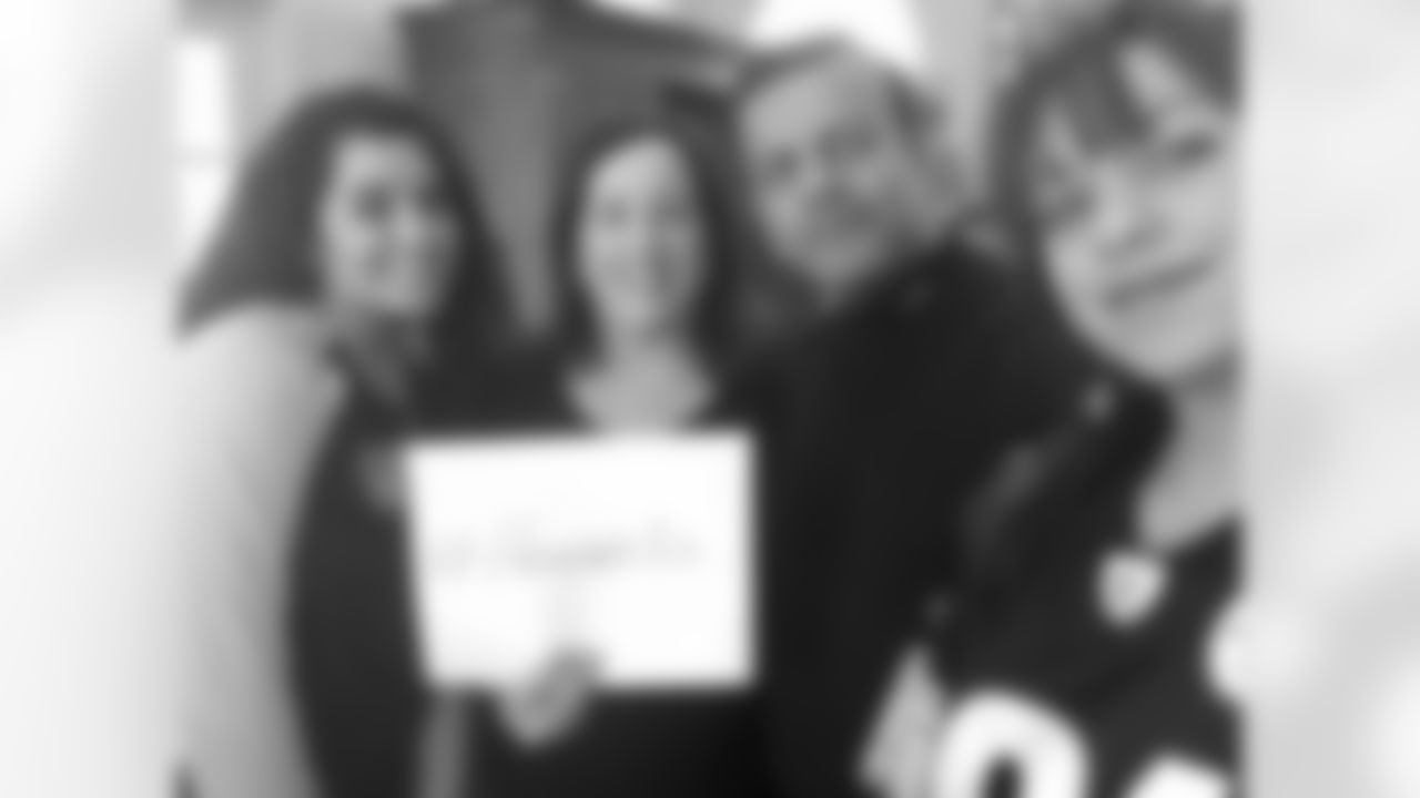 SNUTraditions_HereWeGoSigns_Jan122022611PM_Gandhi_Jocelyn_97494590_79245EEF9D594611A31562439BE23A1D.jpeg_97494590_79245EEF9D594611A31562439BE23A1D