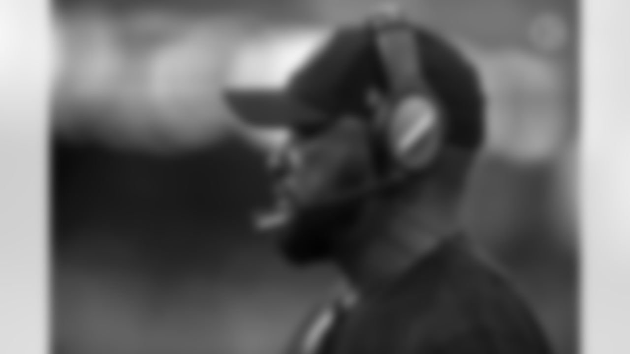 Pittsburgh Steelers Head Coach Mike Tomlin during a regular season game between the Pittsburgh Steelers and the Buffalo Bills, Sunday, Sept. 12, 2021 in Buffalo, NY. The Steelers defeated the Bills 23-16. (Karl Roser / Pittsburgh Steelers)