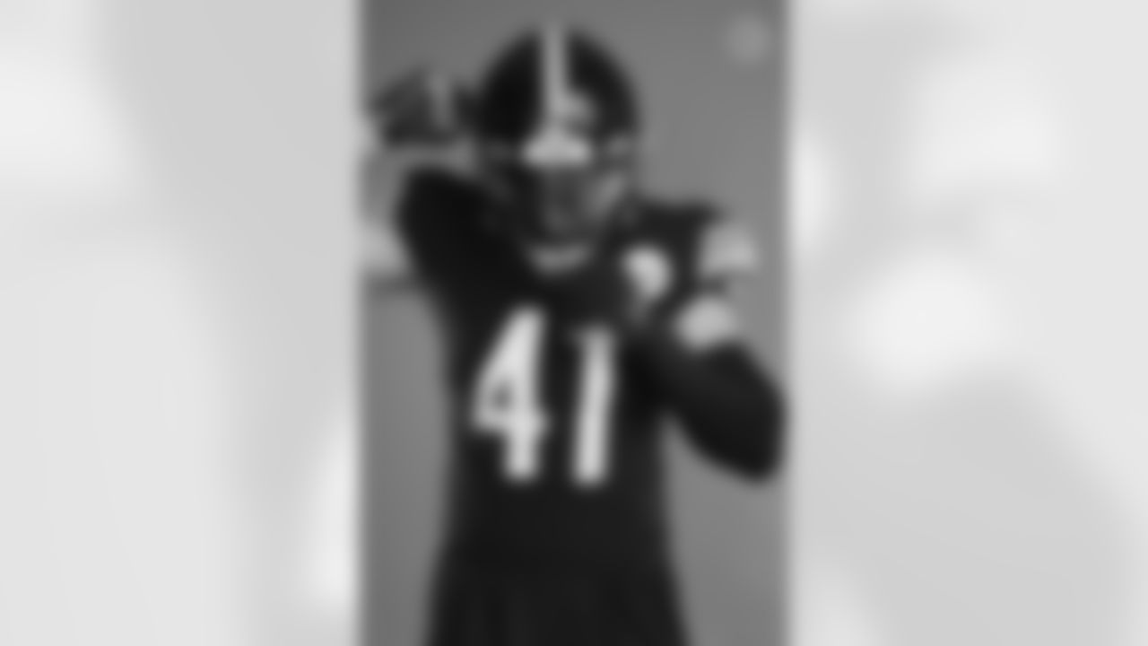 Pittsburgh Steelers linebacker Robert Spillane (41) poses for a photo during the Steelers 2021 media day, Saturday, July 24, 2021 in Pittsburgh, PA. (Caitlyn Epes / Pittsburgh Steelers)