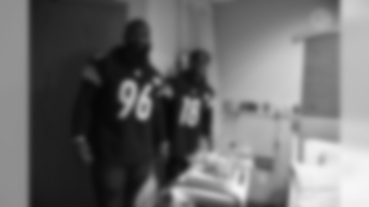 Steelers' rookies visit UPMC Magee-Womens Hospital welcoming the newest Steelers fans.