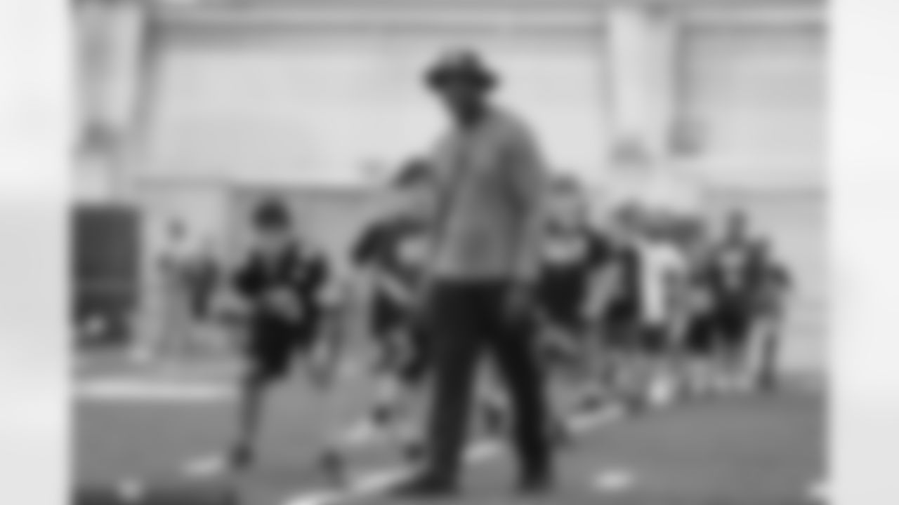 The Steelers host a 2023 Youth Football Camp at Highlands Sports Complex Friday, June 16, 2023 in Triadelphia, WV. (Karl Roser / Pittsburgh Steelers)