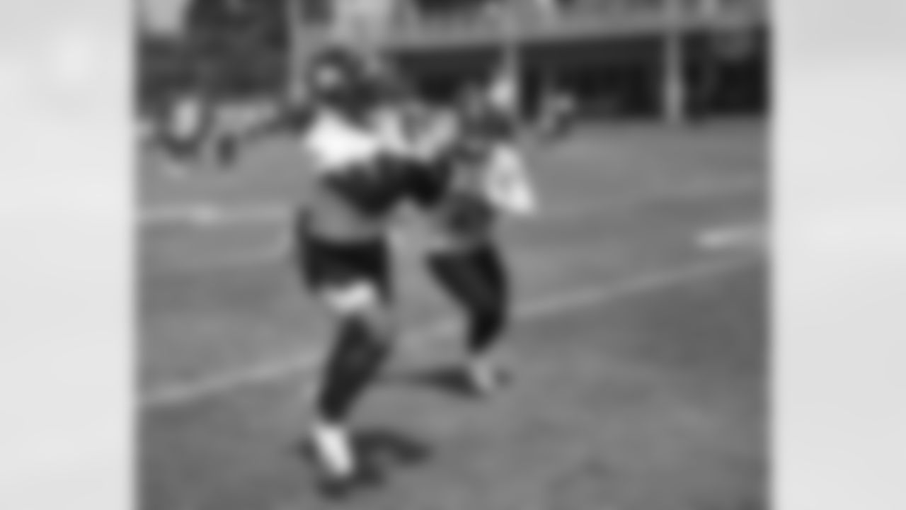 Pittsburgh Steelers wide receiver Tyler Simmons (82) participates in the Organized Team Activities (OTAs), Thursday June 10, 2021 at the UPMC Rooney Sports Complex. (Karl Roser / Pittsburgh Steelers)