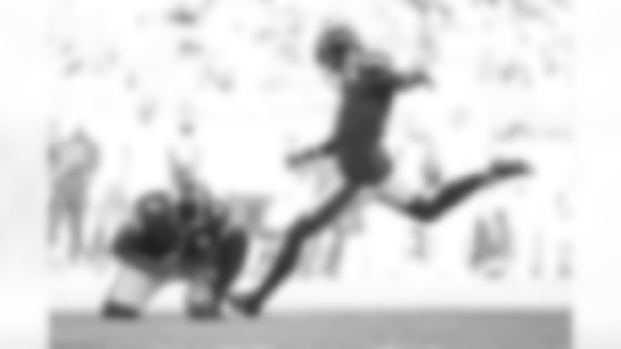 Pittsburgh Steelers punter Pressley Harvin III (6) and Pittsburgh Steelers kicker Chris Boswell (9) during a preseason game between the Pittsburgh Steelers and the Detroit Lions, Sunday, Aug. 28, 2022 in Pittsburgh, PA. The Steelers beat the Lions 19-9. ](Karl Roser / Pittsburgh Steelers)