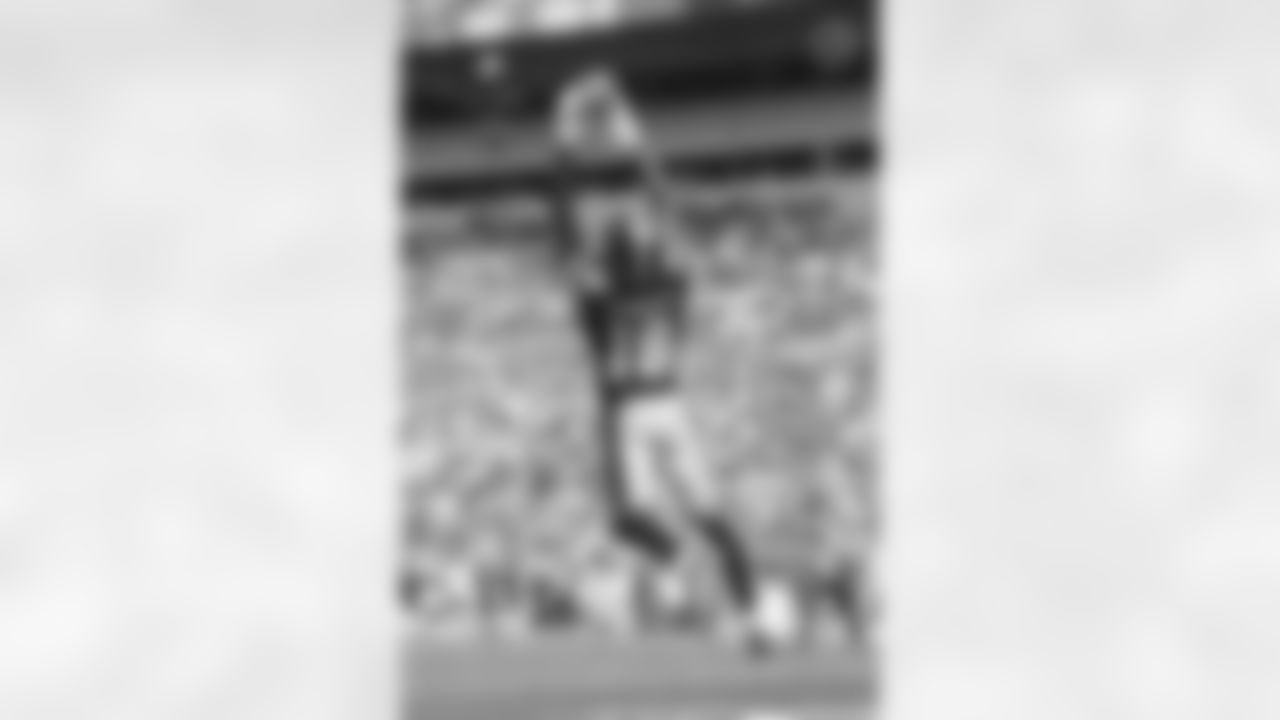 Pittsburgh Steelers wide receiver Diontae Johnson (18) during a regular season game between the Pittsburgh Steelers and the Tampa Bay Buccaneers, Sunday, Oct. 16, 2022 in Pittsburgh, PA. (Abigail Dean / Pittsburgh Steelers)