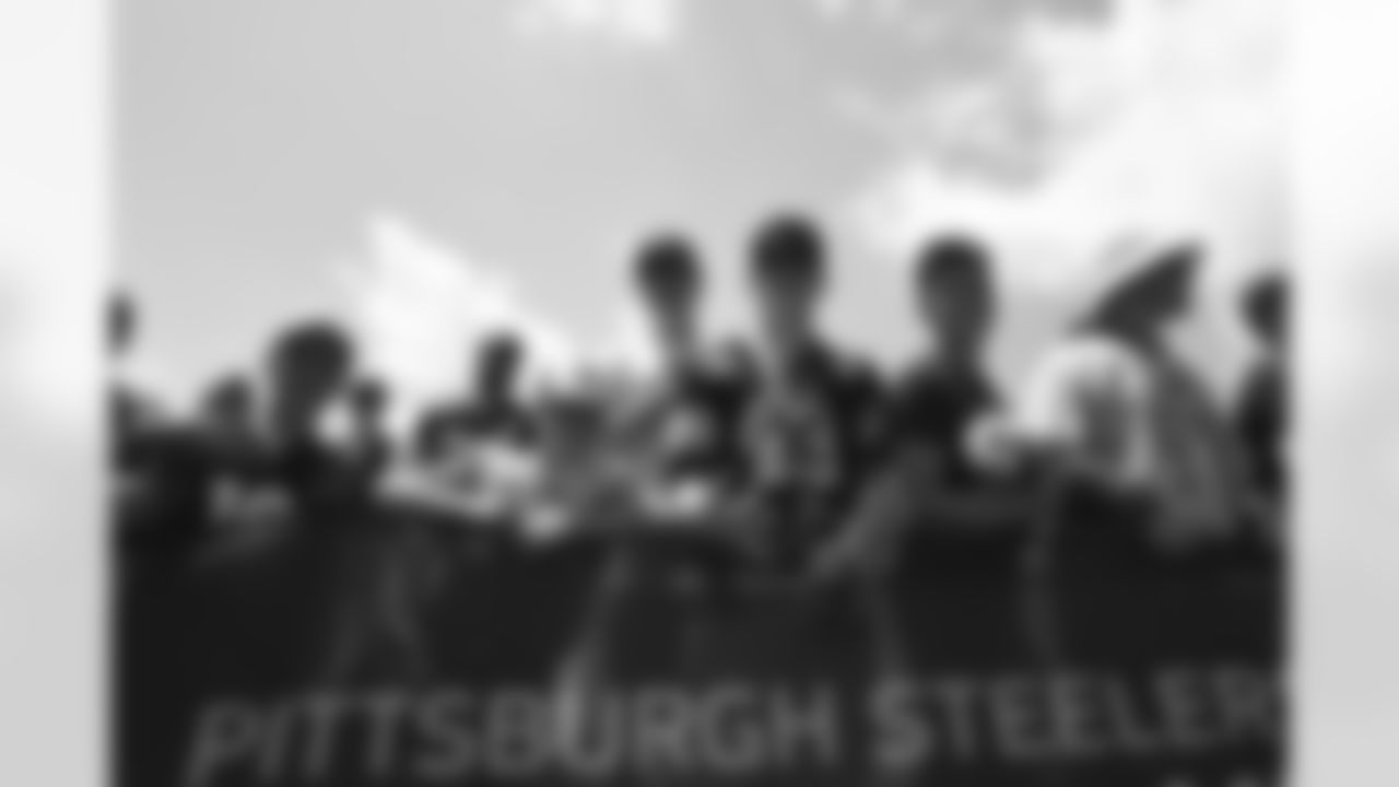 Fans at Saint Vincent College during the 2022 Steelers Training Camp on Wednesday, Aug. 3, 2022 in Latrobe, PA. (Abigail Dean / Pittsburgh Steelers)