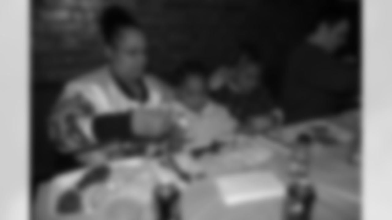 09_Ward_Thankgiving_Dinner
