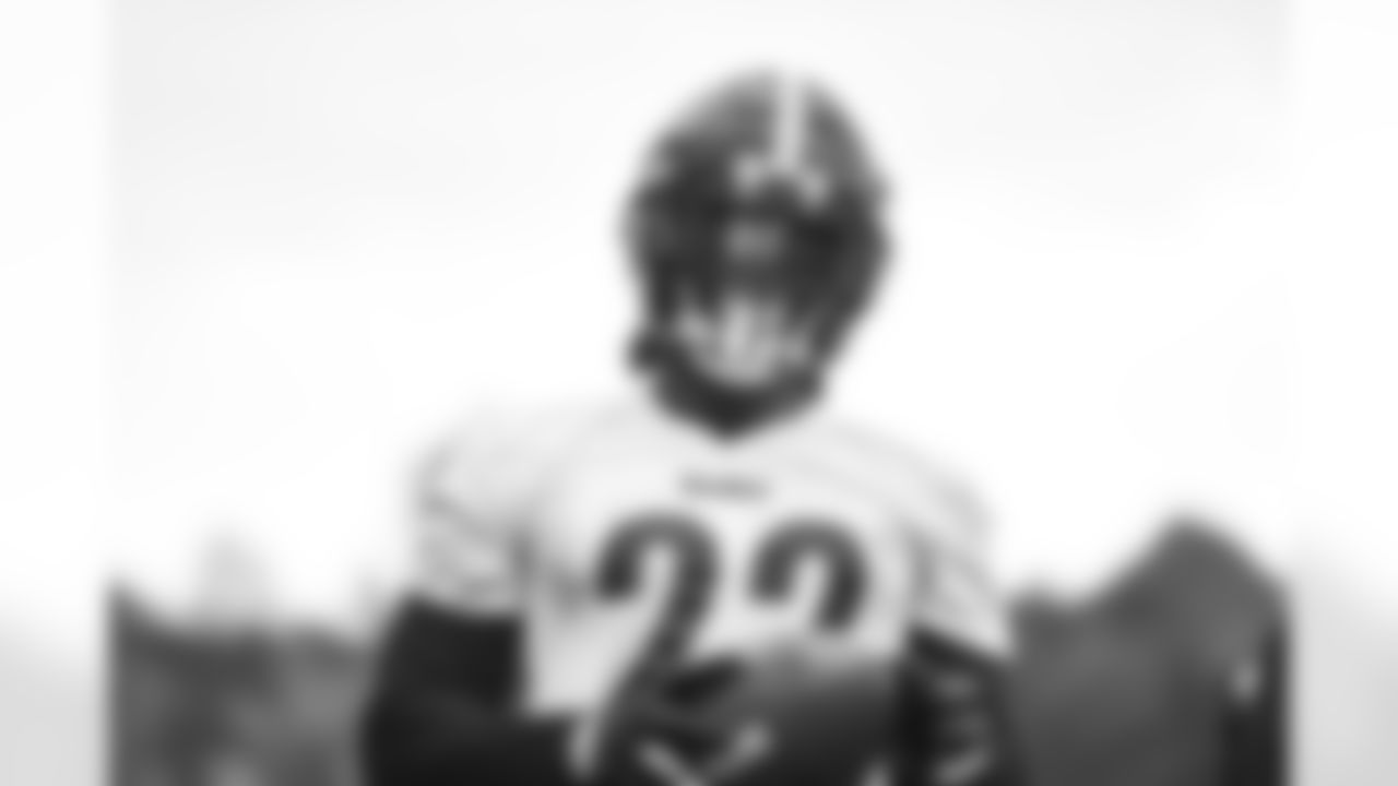 Pittsburgh Steelers running back Najee Harris (22) participates in the Organized Team Activities (OTAs), Thursday May 26, 2022 at the UPMC Rooney Sports Complex. (Abigail Dean / Pittsburgh Steelers)