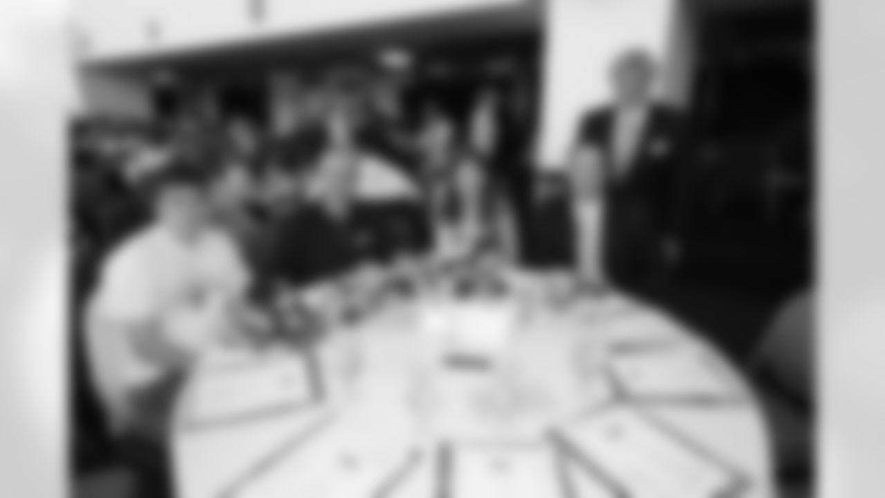 08_CaringTeam_Luncheon_dh_61