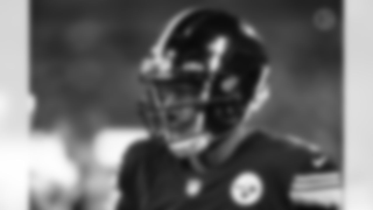 Pittsburgh Steelers quarterback Joshua Dobbs (5) during a preseason game between the Pittsburgh Steelers and the Carolina Panthers, Friday, Aug. 27, 2021 in Charlotte, NC. (Jaylynn Nash / Pittsburgh Steelers)