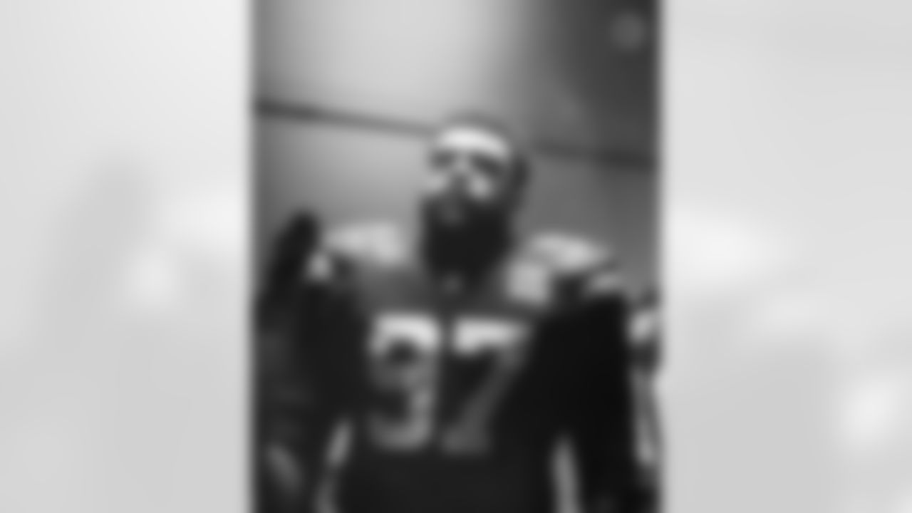 Pittsburgh Steelers defensive tackle Cameron Heyward (97) during a regular season game between the Pittsburgh Steelers and the Las Vegas Raiders, Saturday, Dec. 24, 2022 in Pittsburgh, PA. The Steelers defeated the Raiders 13-10. (Abigail Dean / Pittsburgh Steelers)