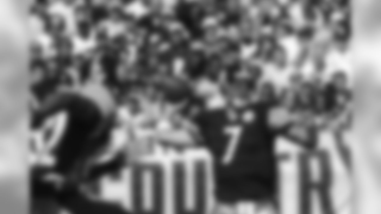 Action shot of Ben Roethlisberger #7.