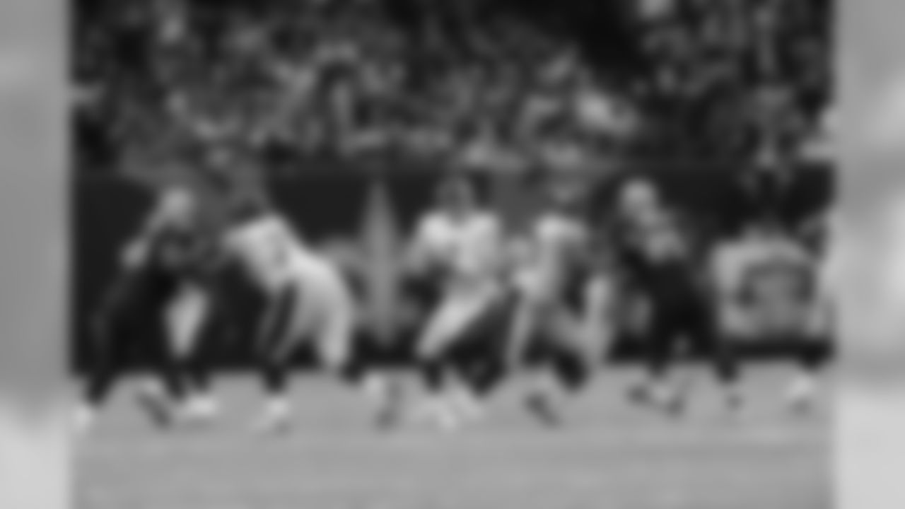 Trai Essex, Ben Roethlisberger and Maurkice Pouncey