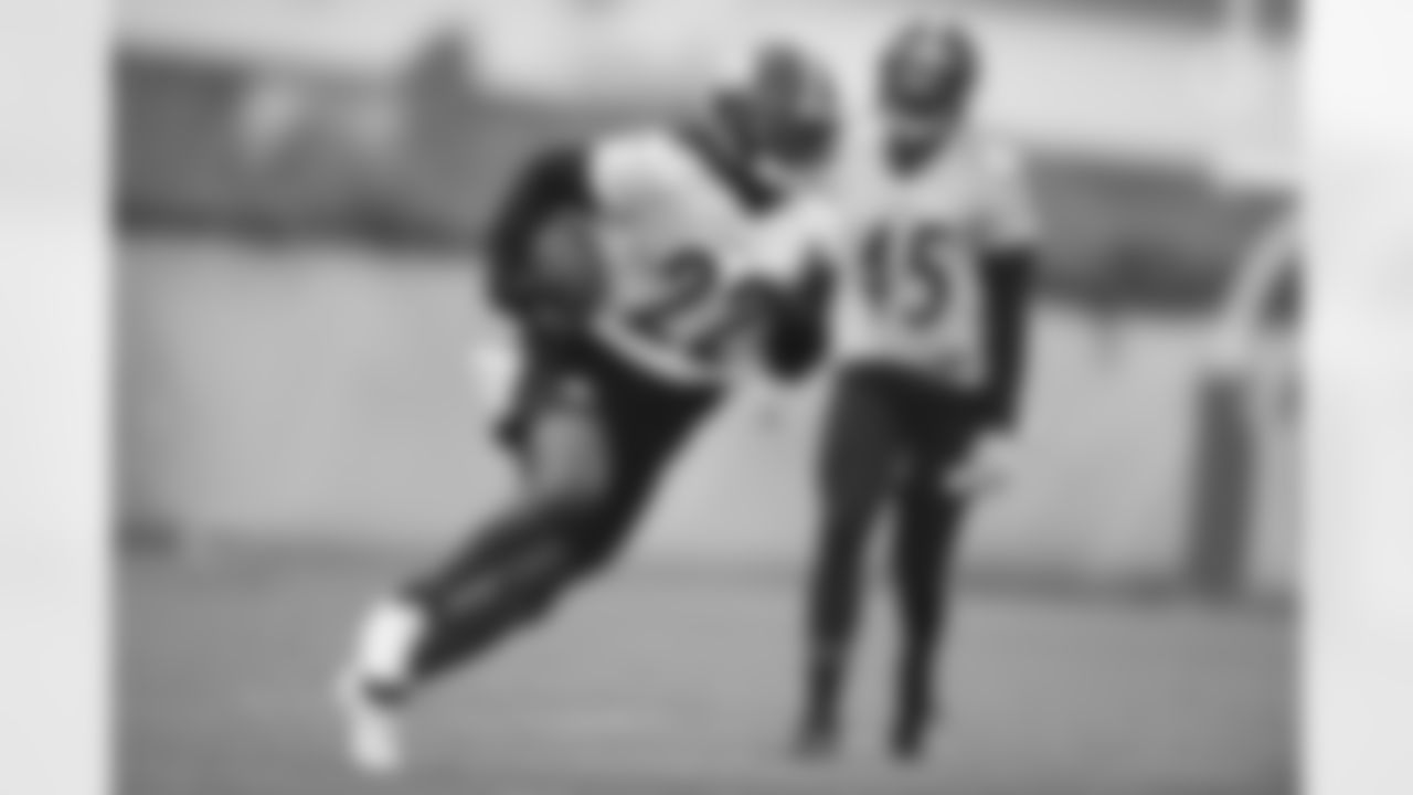 Pittsburgh Steelers running back Najee Harris (22) participates in the Organized Team Activities (OTAs), Thursday June 3, 2021 at the UPMC Rooney Sports Complex. (Karl Roser / Pittsburgh Steelers)