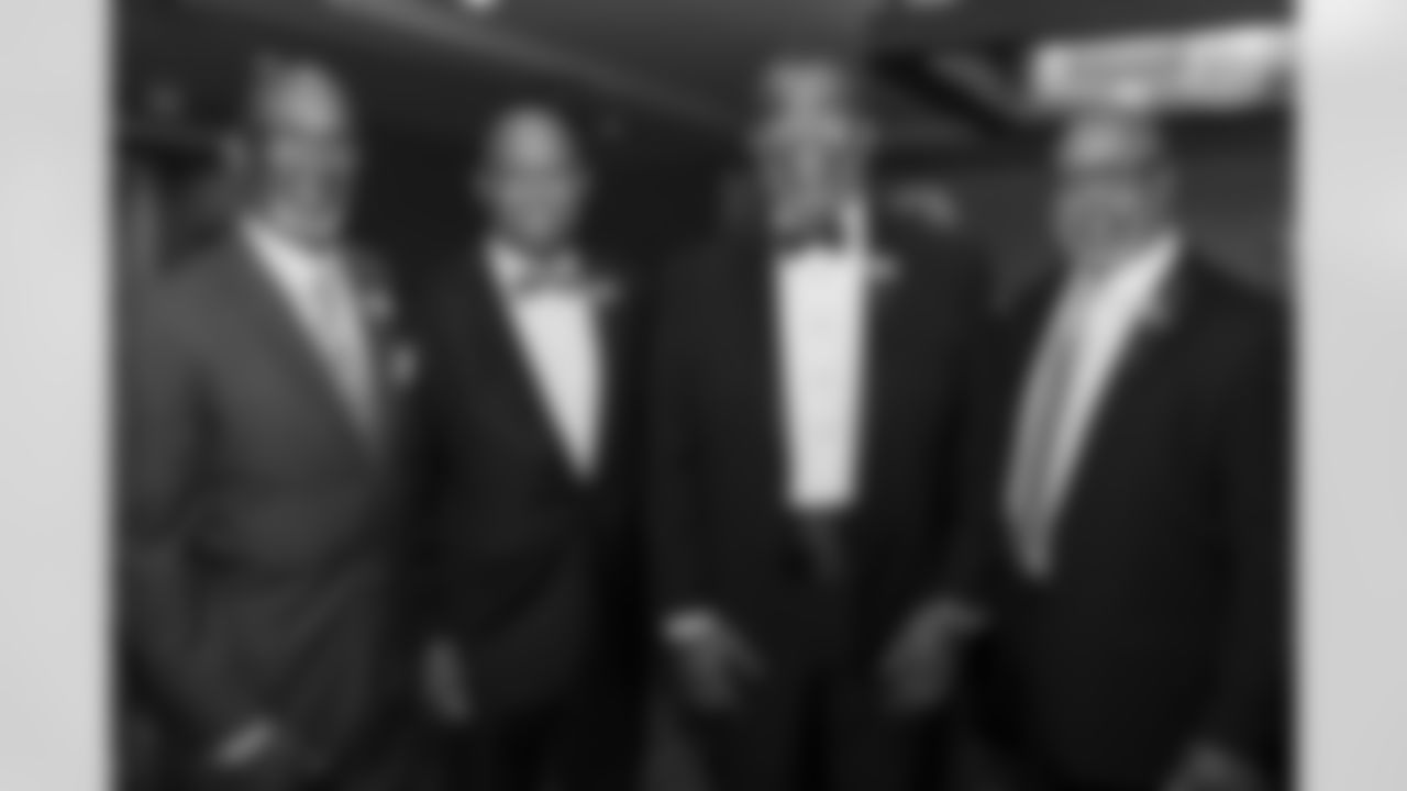 Steelers alumni honor Troy Polamalu at the annual Mel Blount Celebrity Roast, Friday, May 5, 2023 in Pittsburgh, PA. (Abigail Dean / Pittsburgh Steelers)