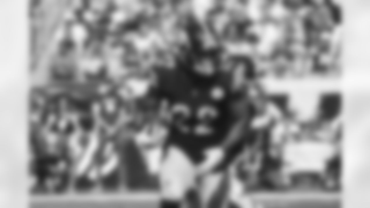 Pittsburgh Steelers running back Najee Harris (22) during a regular season game between the Pittsburgh Steelers and the New England Patriots, Sunday, Sept. 18, 2022 in Pittsburgh, PA. (Arron Anastasia /Pittsburgh Steelers)