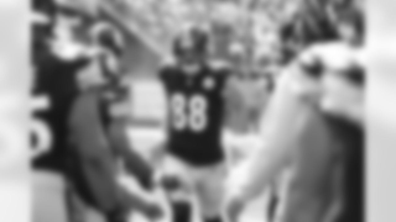 Pittsburgh Steelers tight end Pat Freiermuth (88) during a regular season game between the Pittsburgh Steelers and the New England Patriots, Sunday, Sept. 18, 2022 in Pittsburgh, PA. (Jared Wickerham / Pittsburgh Steelers)