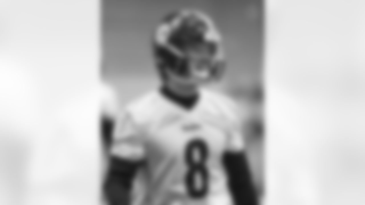 Pittsburgh Steelers quarterback Kenny Pickett (8) during practice at the UPMC Rooney Sports Complex preparing for a Week 16 matchup against the Las Vegas Raiders Friday, Dec. 23, 2022 in Pittsburgh, PA. (Karl Roser / Pittsburgh Steelers)