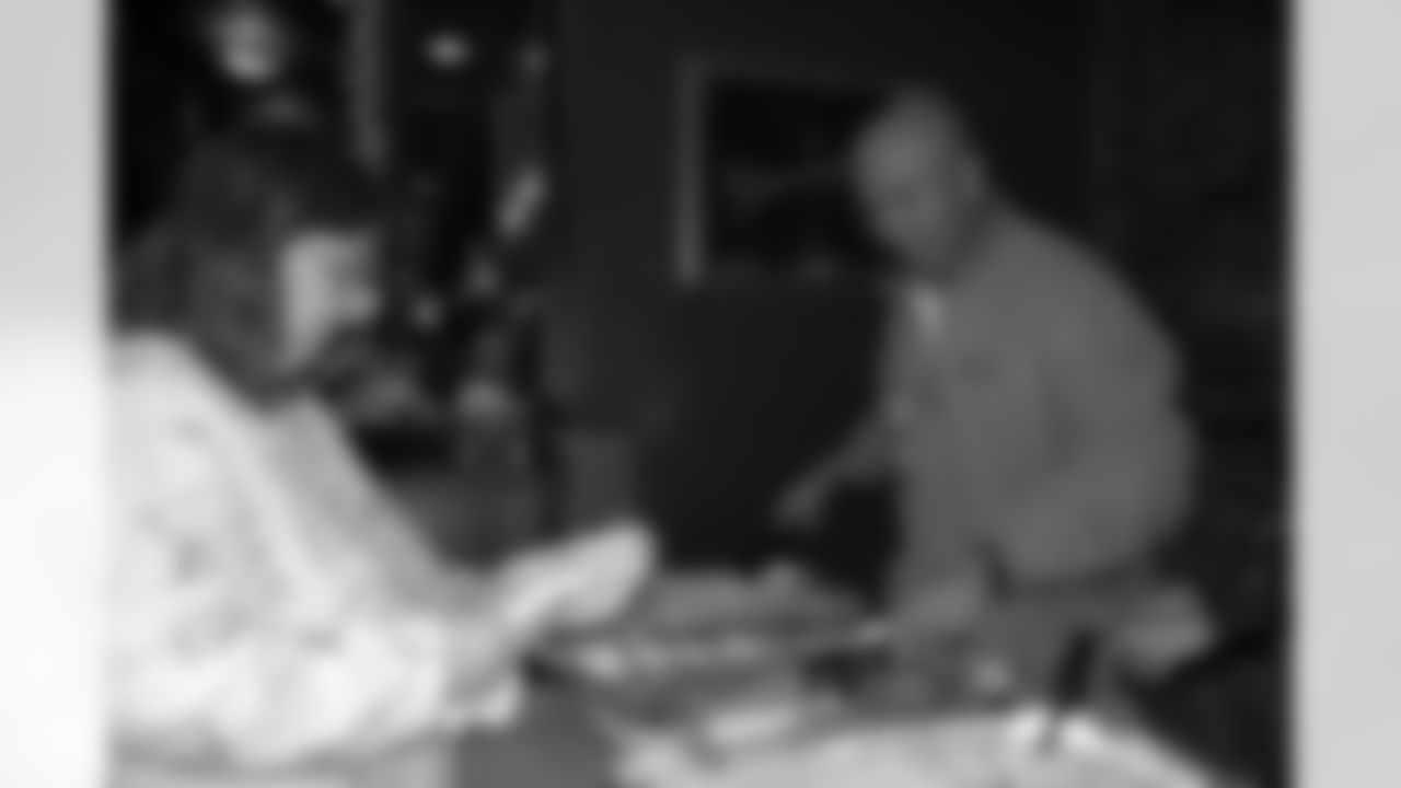 09_Ward_Thankgiving_Dinner