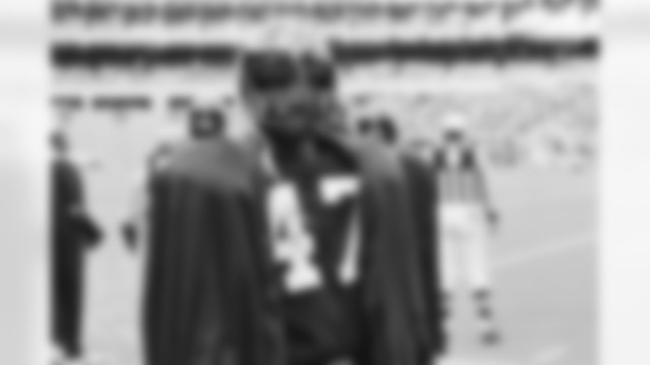 Mel Blount was inducted into the Pro Football Hall of Fame in 1989