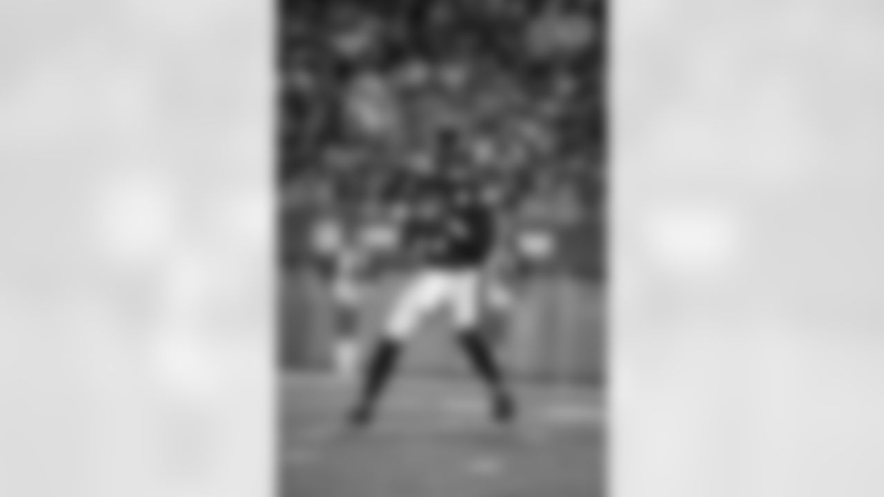 Pittsburgh Steelers quarterback Dwayne Haskins (3) during a Hall of Fame game between the Pittsburgh Steelers and the Dallas Cowboys, Thursday, Aug. 5, 2021 in Canton, OH. The Steelers defeated the Cowboys 16-3. (Karl Roser / Pittsburgh Steelers)