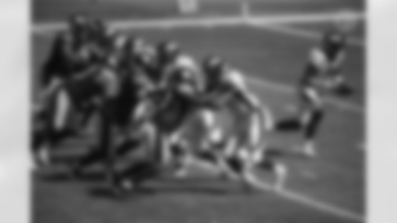 The Pittsburgh Steelers during a regular season game between the Pittsburgh Steelers and the Denver Broncos, Sunday, Sept. 20, 2020 in Pittsburgh, PA. (Caitlyn Epes / Pittsburgh Steelers)