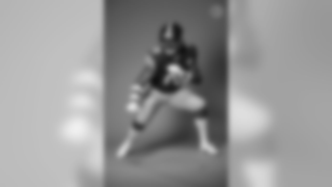 Pittsburgh Steelers linebacker Vince Williams (98) poses for a photo during the Steelers 2020 media day, Thursday, Aug. 6, 2020 in Pittsburgh, PA. (Karl Roser / Pittsburgh Steelers)
