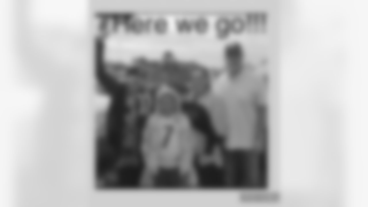 SNUTraditions_HereWeGoSigns_Jan132022322PM_LaMura_MaryLou_97494590_4E5259E391C84D8A89865DD57E81C2B3.jpeg_97494590_4E5259E391C84D8A89865DD57E81C2B3