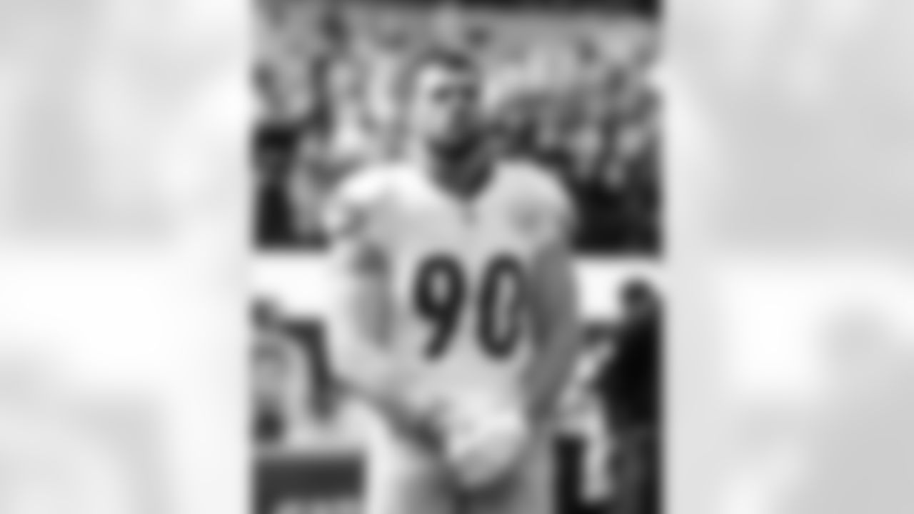Pittsburgh Steelers linebacker T.J. Watt (90) during a regular season game between the Pittsburgh Steelers and the Los Angeles Rams, Sunday, Oct. 22, 2023 in Los Angeles, CA. (Ben Solomon / Pittsburgh Steelers)