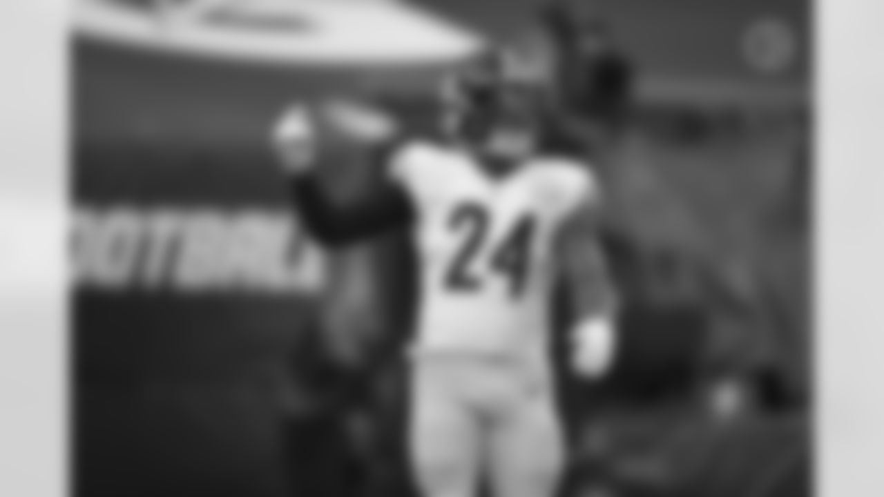 Pittsburgh Steelers running back Benny Snell Jr. (24) warms up before a regular season game between the Pittsburgh Steelers and the New York Giants, Monday, Sept. 14, 2020 in East Rutherford, NJ. (Karl Roser / Pittsburgh Steelers)