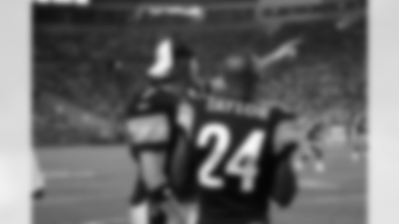 09_ARZ_roethlisberger_taylor2