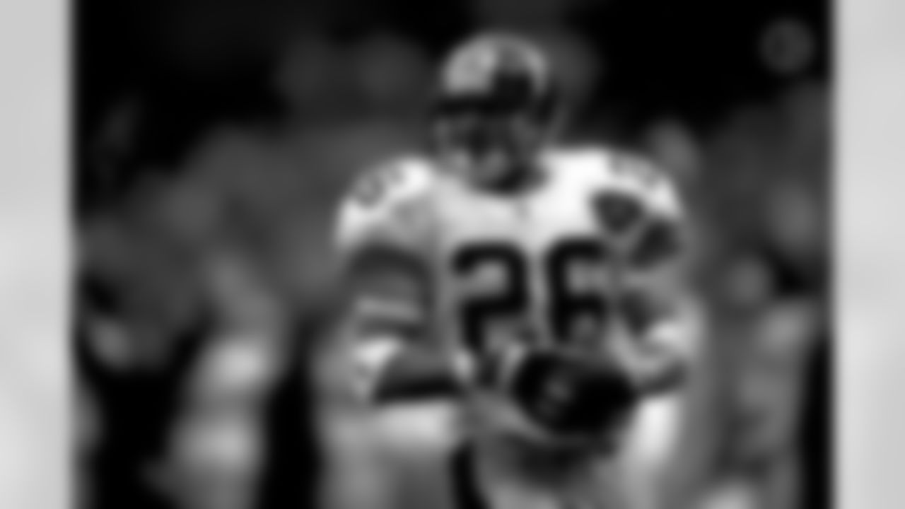 Rod Woodson was inducted into the Pro Football Hall of Fame in 2009