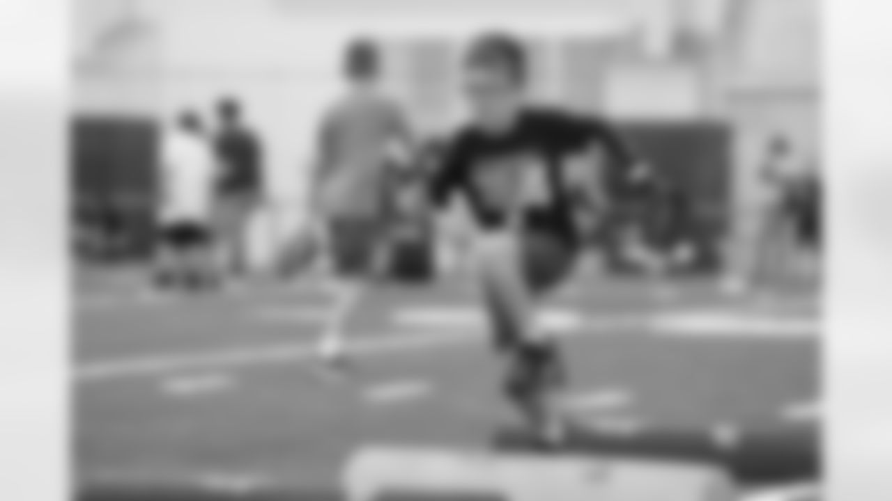 The Steelers host a 2023 Youth Football Camp at Highlands Sports Complex Friday, June 16, 2023 in Triadelphia, WV. (Karl Roser / Pittsburgh Steelers)