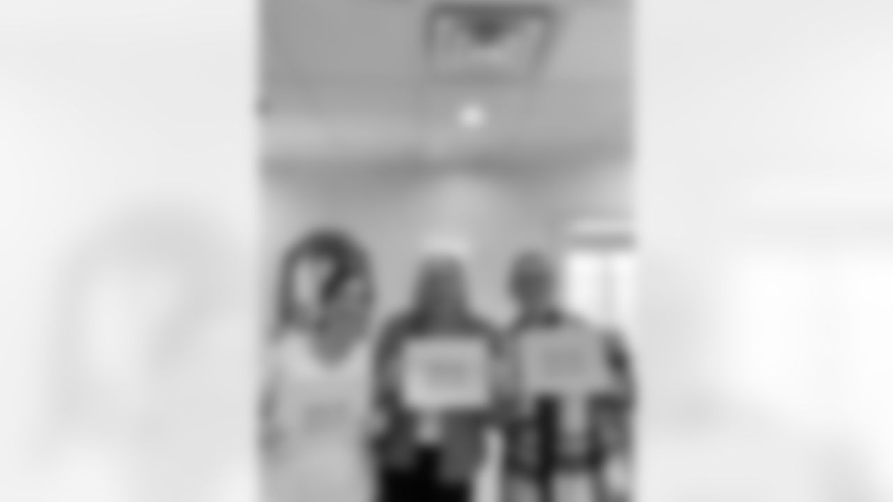SNUTraditions_HereWeGoSigns_Jan132022112PM_Hesse_Cara_97494590_84385EFB3A904828B120D53EFA778420.jpeg_97494590_84385EFB3A904828B120D53EFA778420