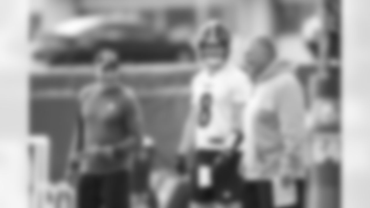 Pittsburgh Steelers Quarterback Coach Mike Sullivan, Pittsburgh Steelers quarterback Kenny Pickett (8) and Pittsburgh Steelers Offensive Line Coach Pat Meyer during practice at the UPMC Rooney Sports Complex preparing for a Week 1 matchup against the Cincinnati Bengals on Thursday, Sept. 8, 2022 in Pittsburgh, PA. (Abigail Dean / Pittsburgh Steelers)