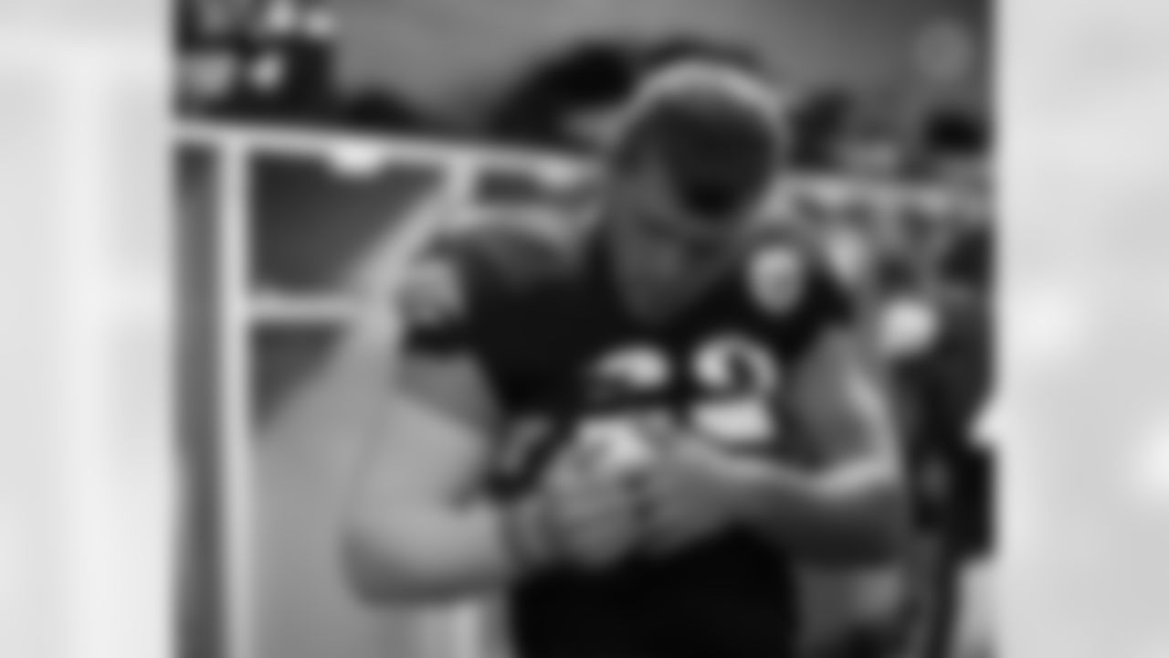 Pittsburgh Steelers linebacker T.J. Watt (90) during a regular season game between the Pittsburgh Steelers and the Buffalo Bills, Sunday, Sept. 12, 2021 in Buffalo, NY. The Steelers defeated the Bills 23-16. (Karl Roser / Pittsburgh Steelers)