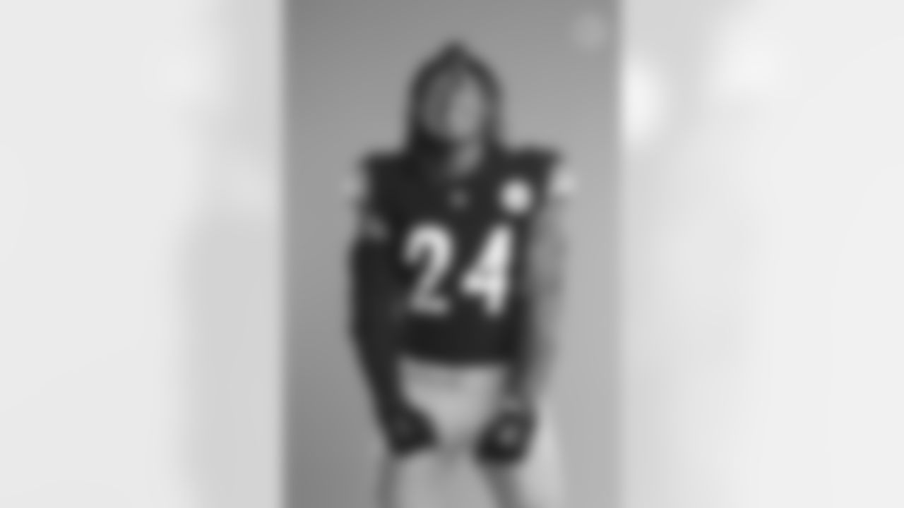 Pittsburgh Steelers running back Benny Snell Jr. (24) poses for a photo during the Steelers 2021 media day, Friday, July 23, 2021 in Pittsburgh, PA. (Karl Roser / Pittsburgh Steelers)