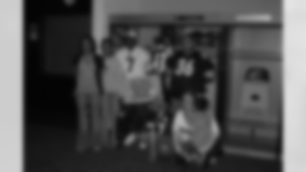 08_DraftDay_HeinzField_dh_140