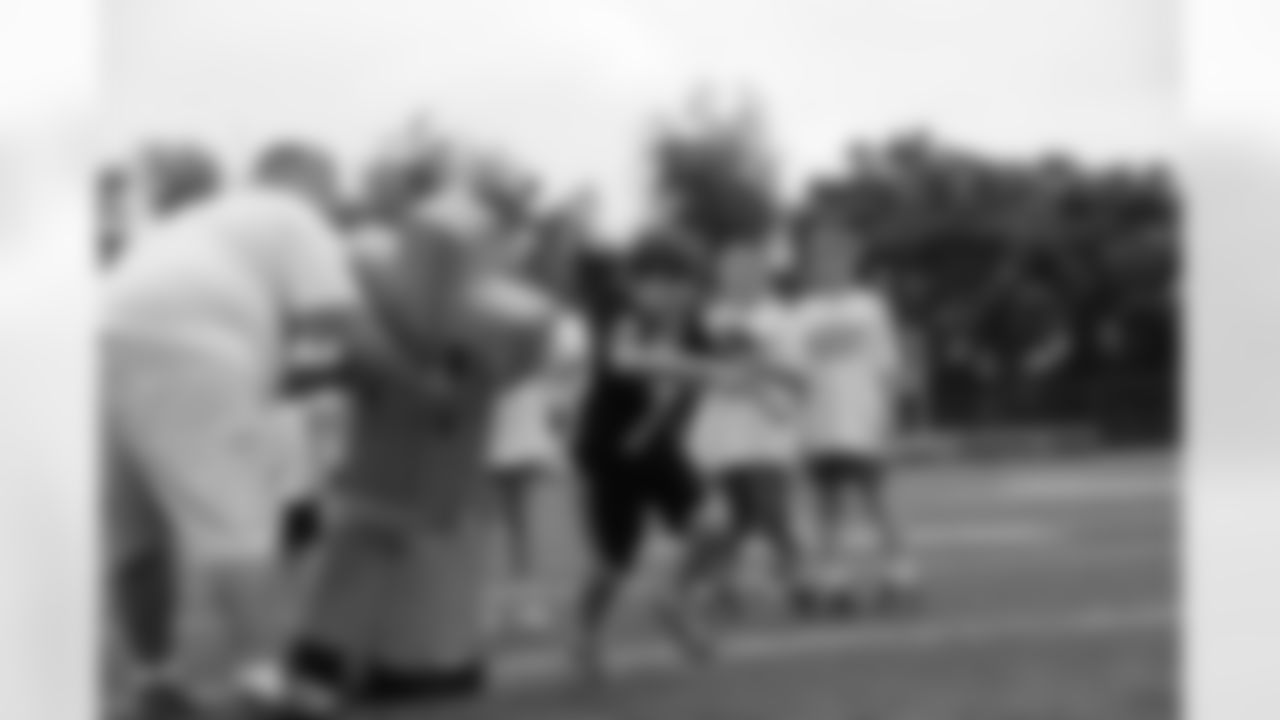 2010_steelers_youth_camp_calu